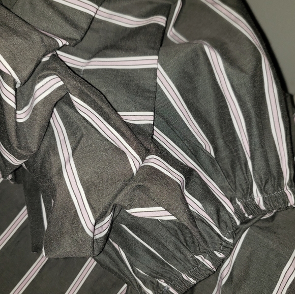 Stem & Vine 3X off shoulder gray pink stripe top - Picture 15 of 15